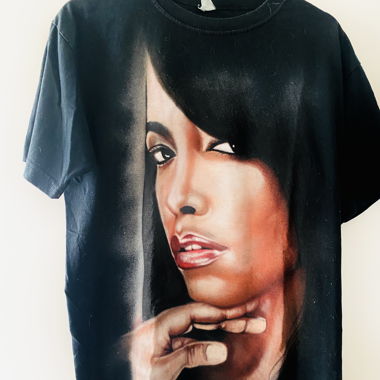 Aaliyah Shirt Airbrush (Gr. L)