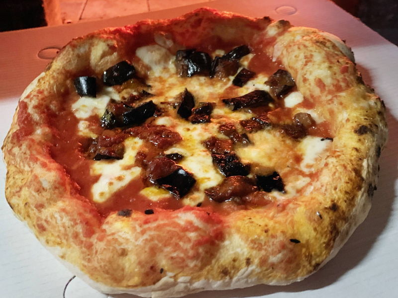 Cooking classes Pietrastornina: Neapolitan Pizza and Pinsa Courses in a Wood-Fired Oven