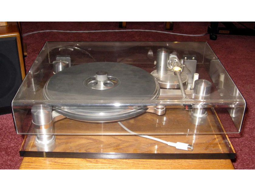 Oracle Premiere Turntable with Fimale tonearm separate power supply, and Quicksilver step up matching transformer