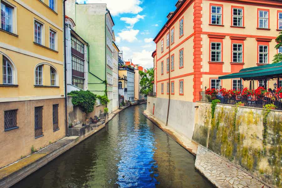 Prague: Private Electric Bike Tour with Hotel Pickup Service - photo 4