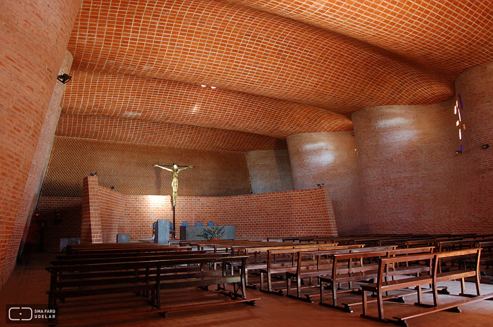  Montevideo
- Iglesia de Atlántida - Ingeniero Eladio Dieste
