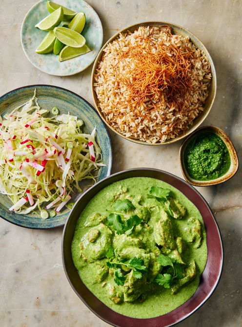 Poulet à la sauce au yogourt et aux herbes, riz aux vermicelles de Jonathan Rassi