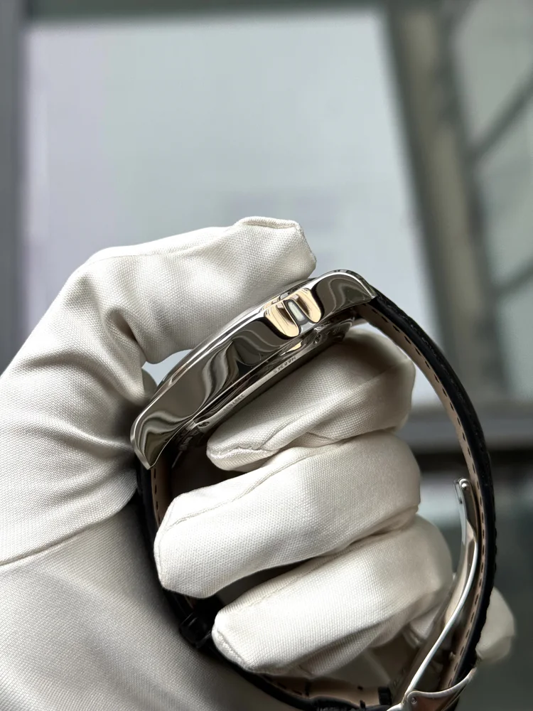 Jaeger-LeCoultre Master Tourbillon 146.6.34.S LE 300 Pcs Platinum