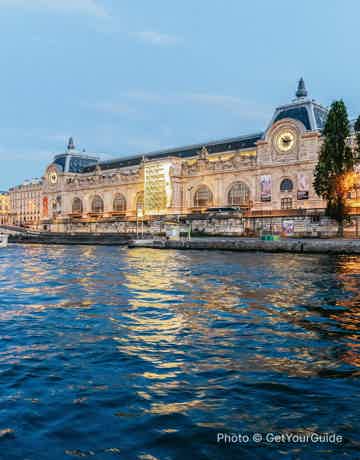 Admire panoramic views of Paris floodlit