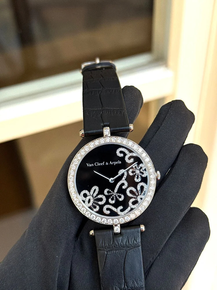 LADY ARPELS DENTELLE White Gold Diamonds