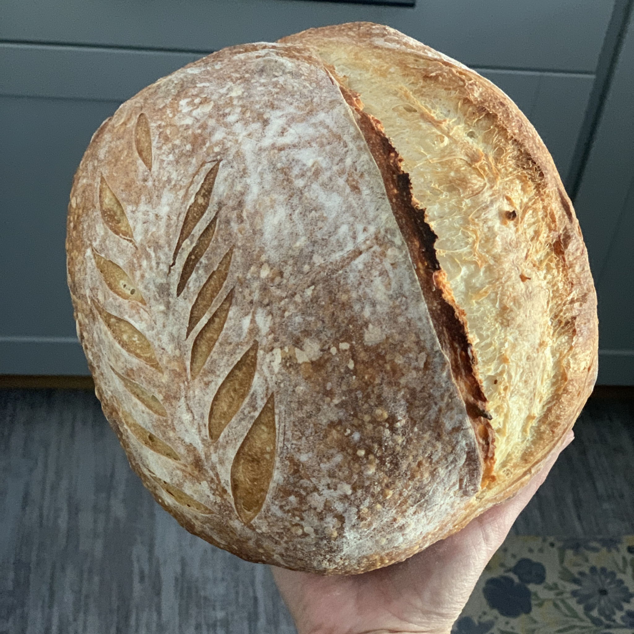 Wholesome hen and loaf — photo from hotplate.com