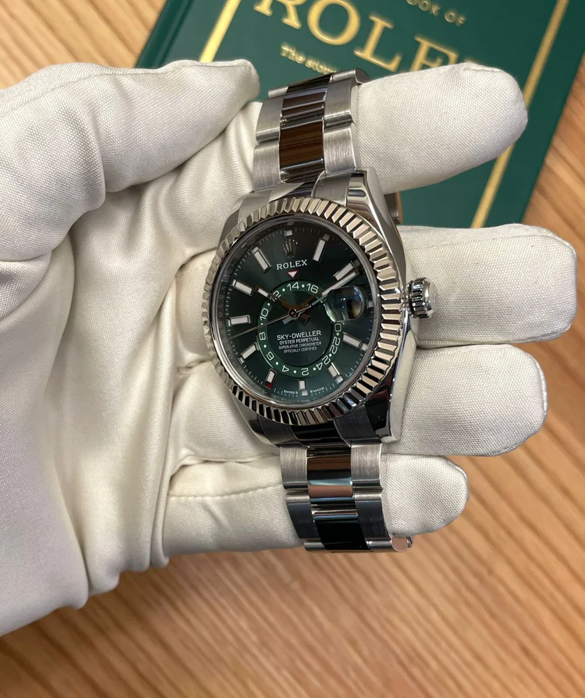 Box and Papers Green Dial Oyster Bracelet