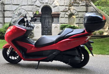 2016 HONDA FORZA motorcycle for rent near Cleveland, OH