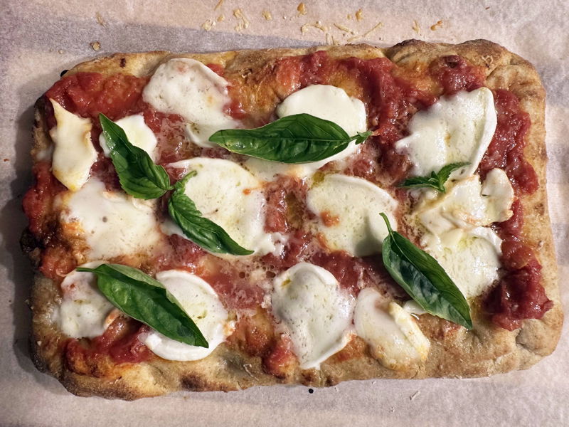 Cours de cuisine Gravina di Catania: Pizza maison et tiramisù traditionnel