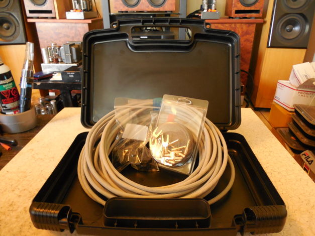 SILVER SPEAKER CABLES  LYRE 10' Convertible Speaker Cab...