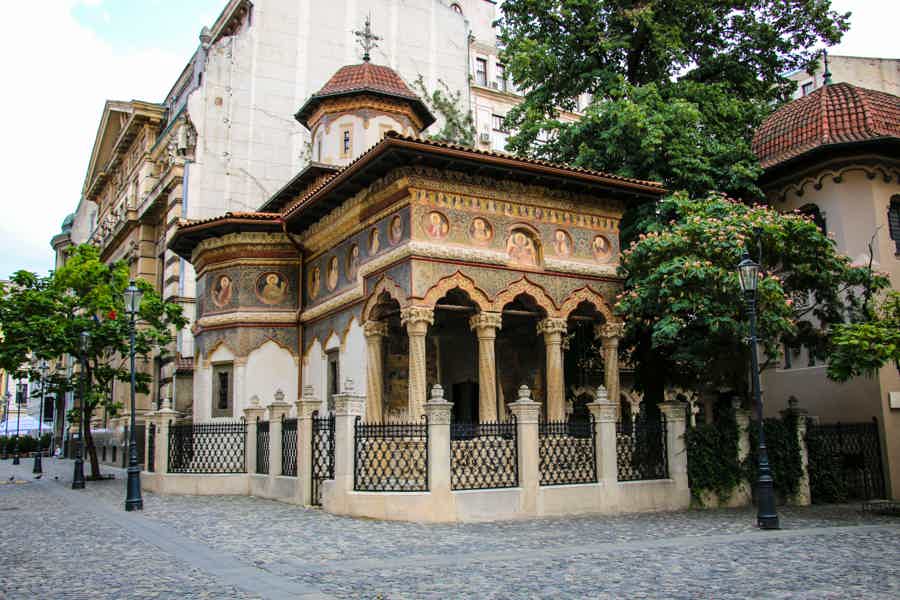 Bucharest Highlights Walking Tour - photo 4