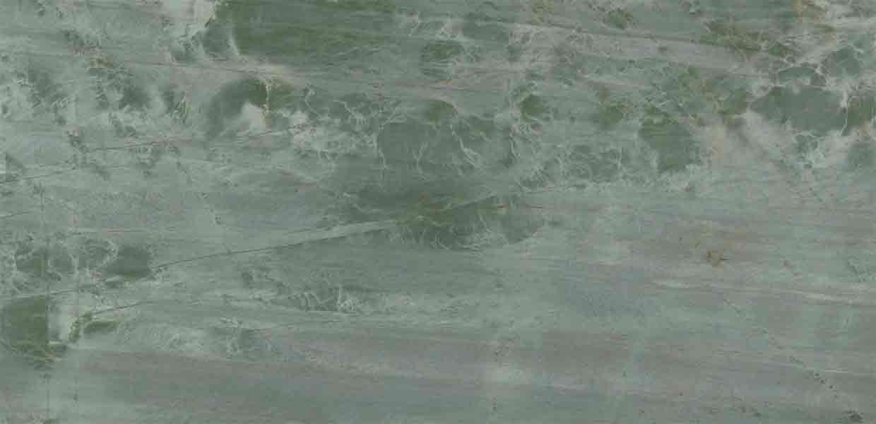 Silestone Desert Silver Muster, hellgraue Oberfläche mit feiner, silbrig-weißer Äderung.