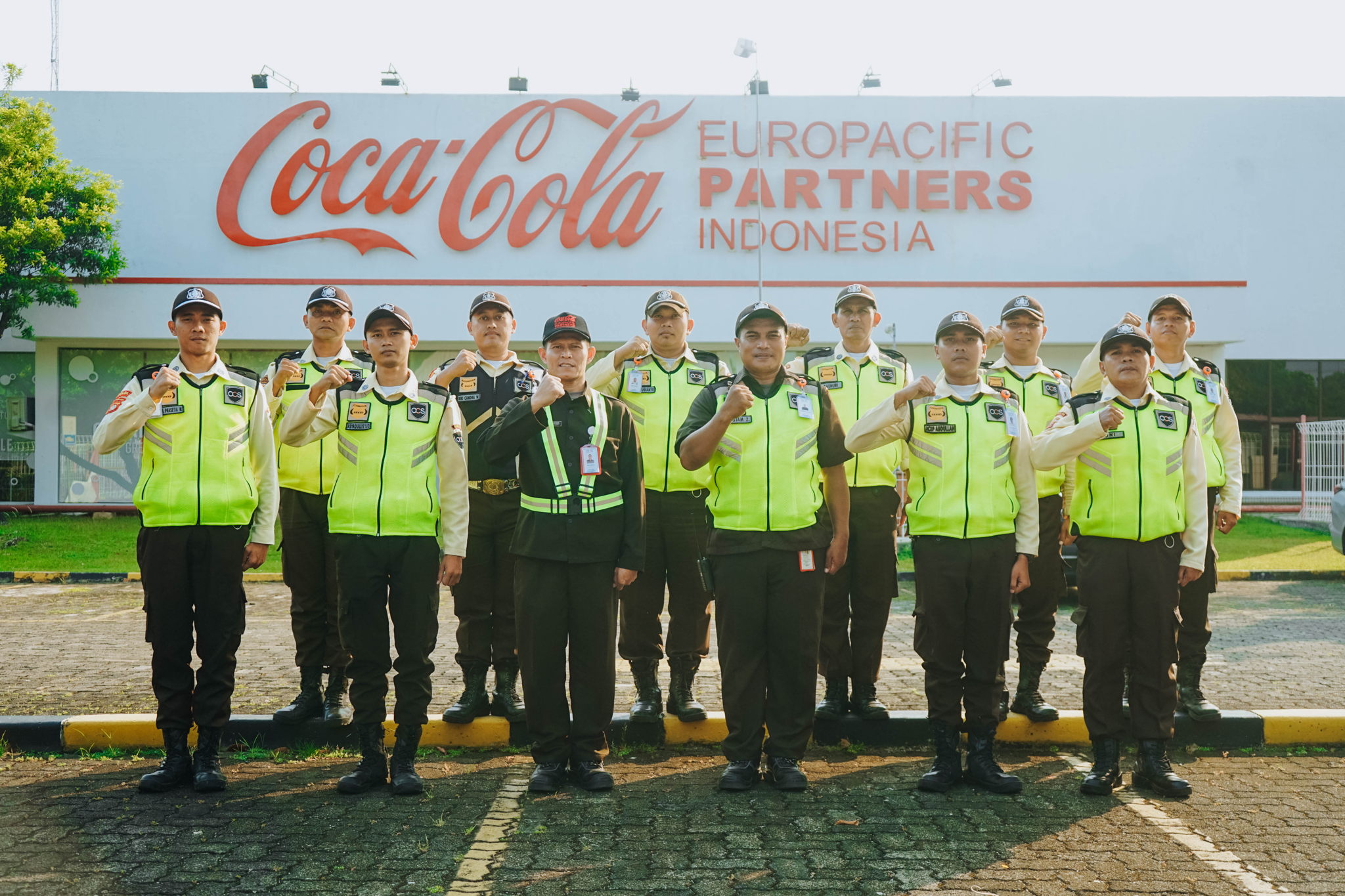 Layanan Keamanan OCS Indonesia Bantu Jaga Coca-Cola Europacific Partners Tetap Aman