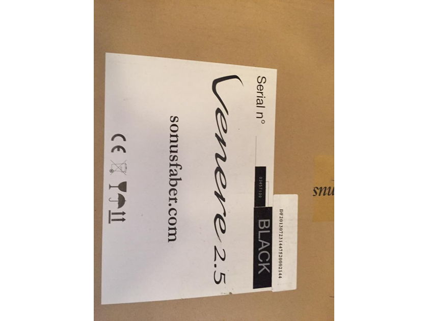 Sonus Faber Venere 2.5 Pair Black - New in sealed box! *Reduced Price*