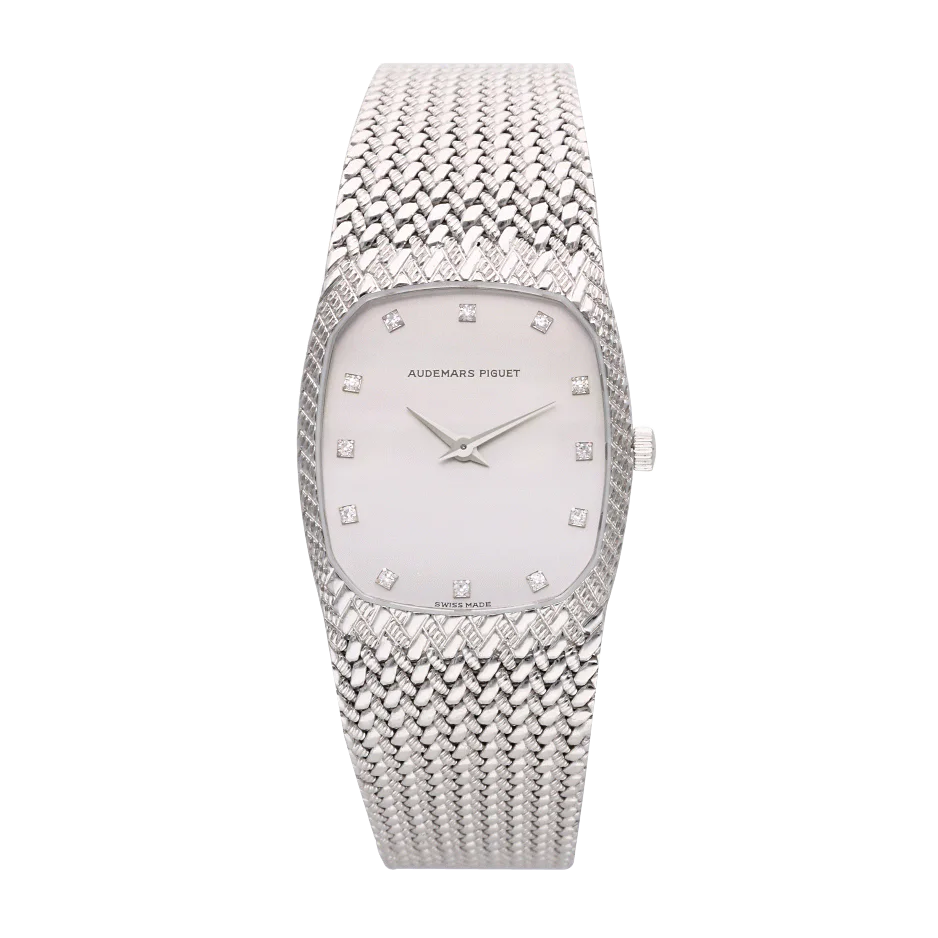 White Gold 1970s Vintage Watch with Diamonds on 180mm Wrist, image 1 White Gold 1970s Vintage Watch with Diamonds on 180mm Wrist, image 1