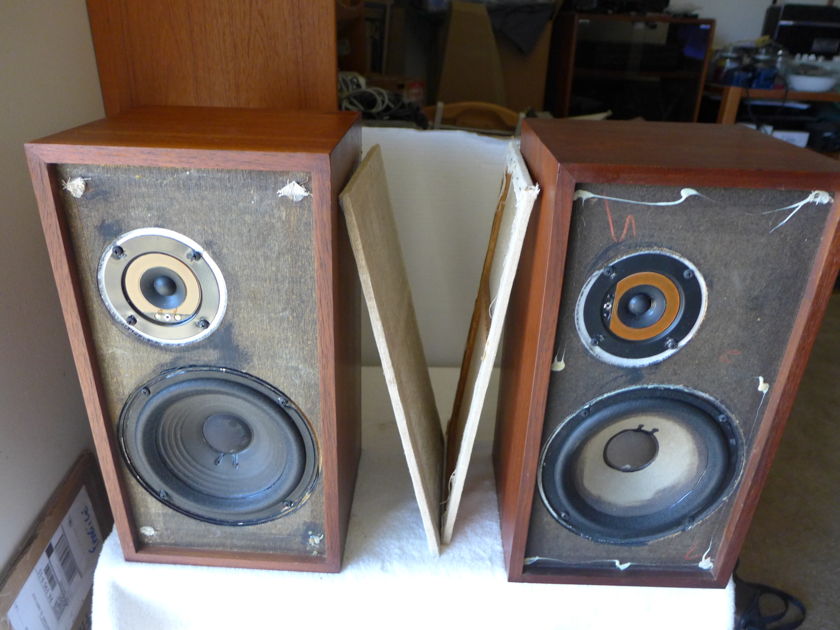 ACOUSTIC RESEARCH 4X SPEAKERS 2 WAY with new tweeters