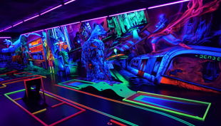 bester geburtstagde schwarzlichthelden mainz bahn bunt wand leuchtet graffiti wolf