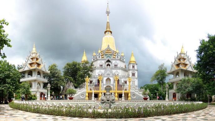 Buu Long Pagoda