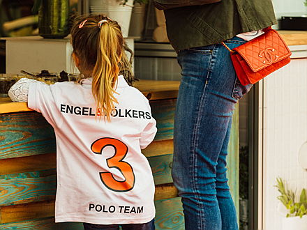  Berlin
- Ein großes Event auch für kleine Polo-Fans: In der Kids' Area vergnügten sich die jüngsten Gäste beim Engel & Völkers Maifeld Polo Cup.