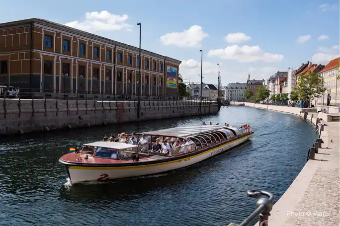 Sightseeing Canal Tour