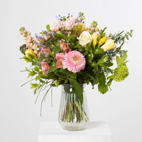 Seasonal Pastel Bouquet in a Vase_flowers_delivery_interflora_nz
