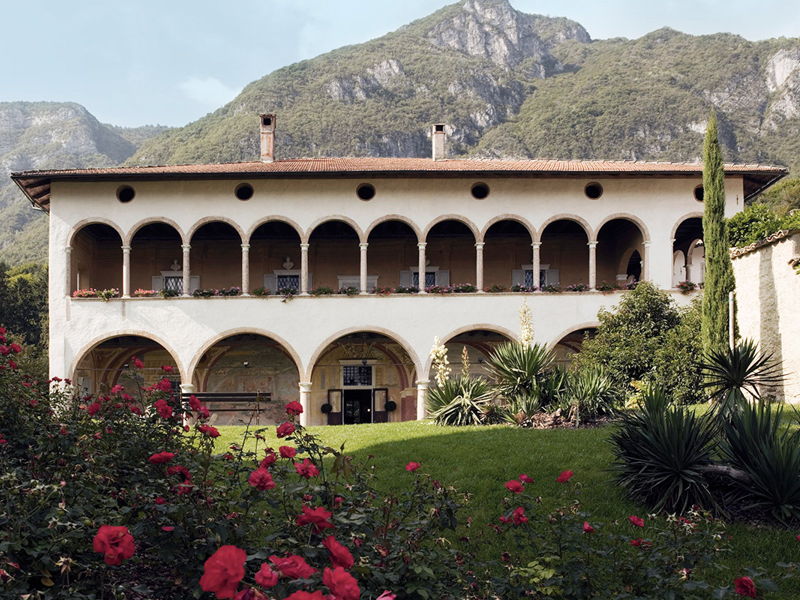 Kulinarische Touren Trient: Besuch der Cantine Ferrari und Mittagessen am Fuße der Dolomiten