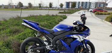 2004 YAMAHA YZF-R1 motorcycle for rent near Daly City, CA