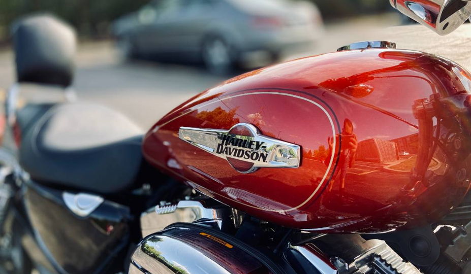 HARLEYDAVIDSON XL1200C CUSTOM (TWO TONE) for rent near Vernon Hills, IL