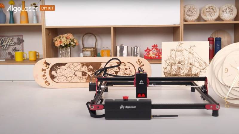 Laser Engraver Cutting Plywood to Make Anime Stacked Carvings 07