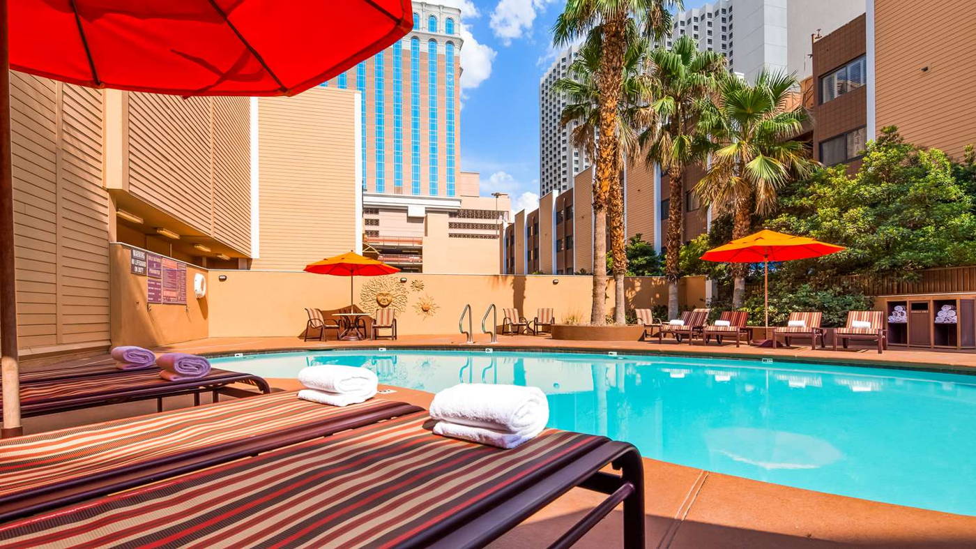 Best Western Plus Casino Royale Pool Las Vegas