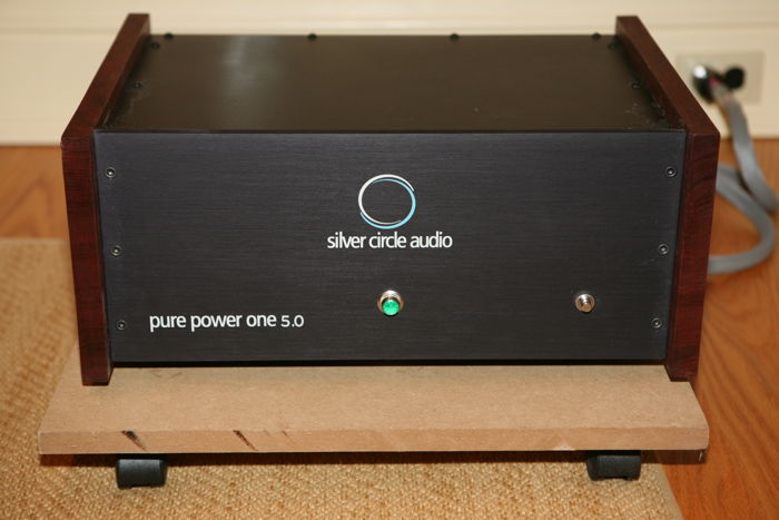 Silver Circle Audio Pure Power One 5.0 + Vesuvius 6' 20...