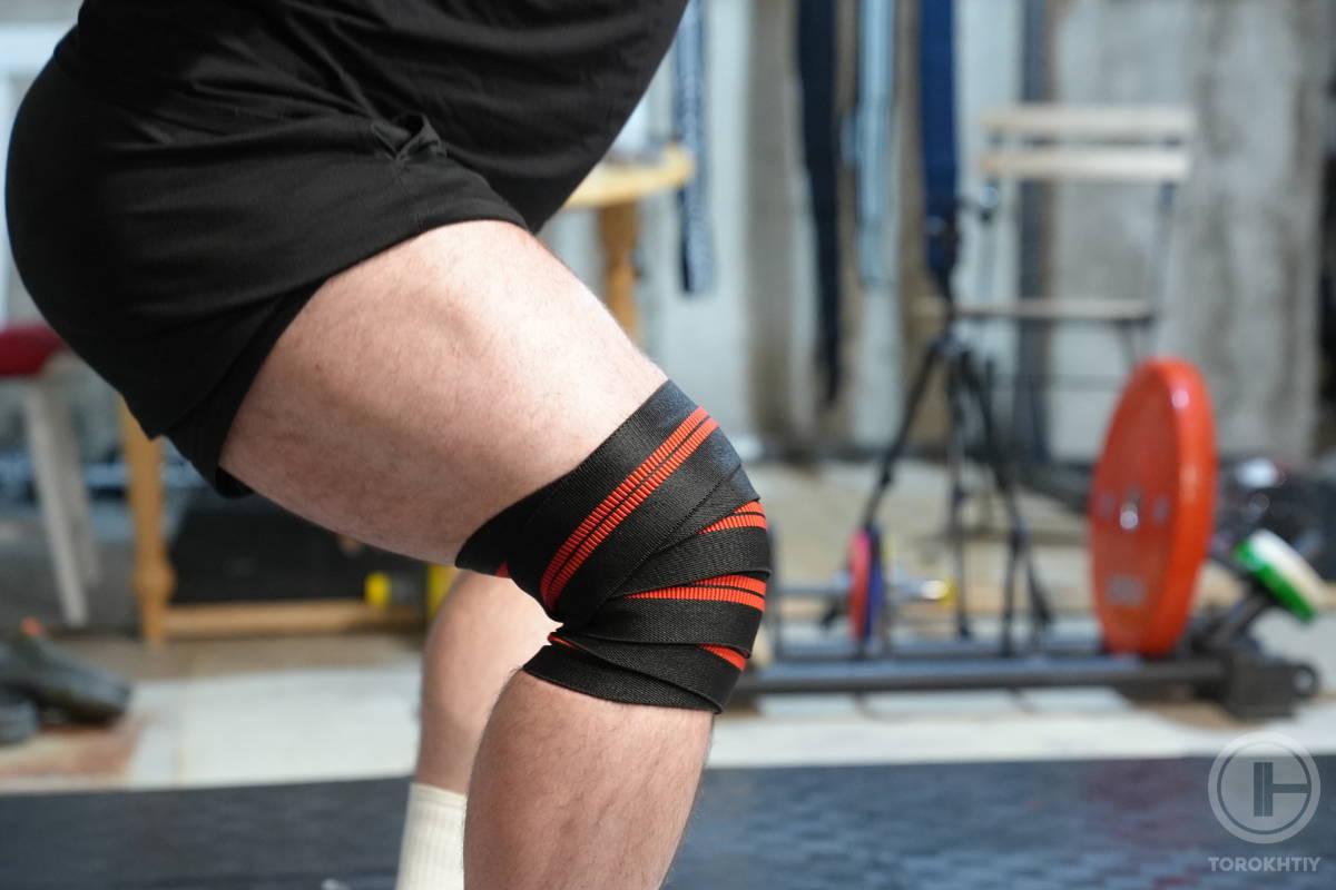 Squats With Knee Wraps