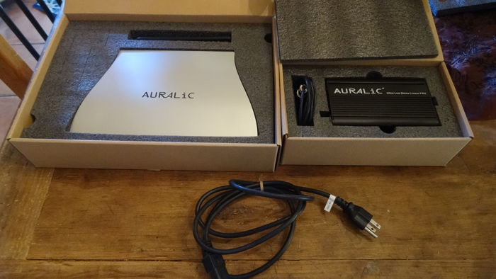 Auralic Aries Streamer with Femto Clocks and AURALiC Pu...