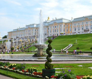 Петергоф и Ораниенбаум. Фонтаны (экскурсия по парку) + Меншиковский дворец