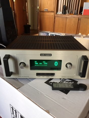 Audio Research Reference 3 SILVER,NEW BOX.  NEW VERY LO...