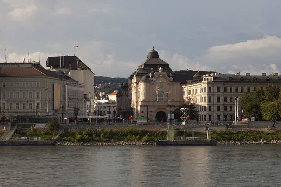 Bratislava by speedboat 1 Hour - photo 1