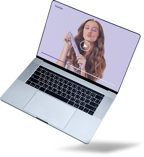 Notebook exibindo curso do Basiqe Club