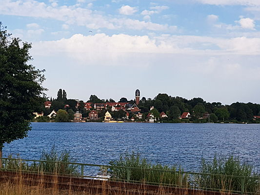  Eutin
- Blick vom gr. Plöner See auf Rosenstraße.jpg