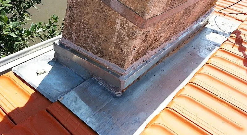 Rénovation de la couverture en tuiles de Marseille d’une villa à Nice — photo 4 sur 11 — CEG TOITURE