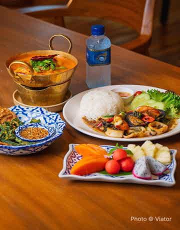 Day, sunset, or evening cruises with optional Thai meal