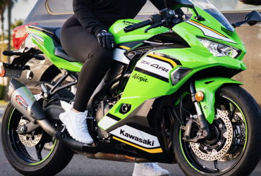2025 KAWASAKI NINJA ZX-4RR ABS KRT EDITION motorcycle for rent near Davenport, FL