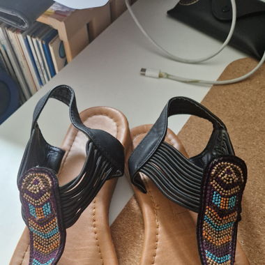 Sandalen 37