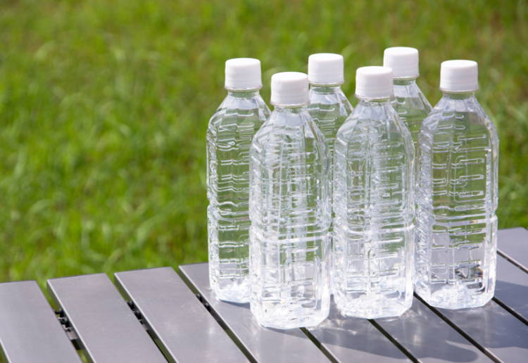 ペットボトル凍らせる注意