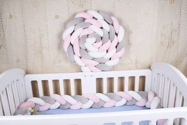 Baby bed bumper braided
