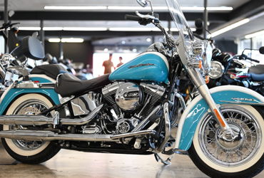 2016 HARLEY-DAVIDSON SOFTAIL DELUXE (TWO TONE) motorcycle for rent near Lemon Grove, CA