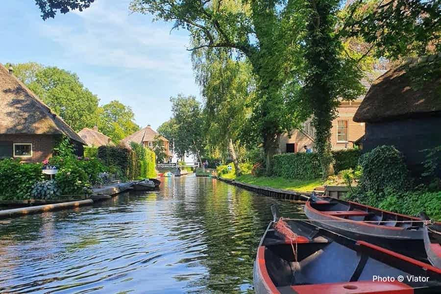 Giethoorn Small Group Day Tour with Boat Cruise - photo 2
