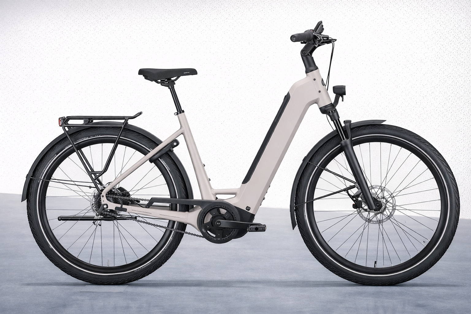 Kalkhoff Image 3 lage instap e-bike met Bosch middenmotor en geïntegreerde accu – comfortabele elektrische stadsfiets voor dagelijks gebruik.