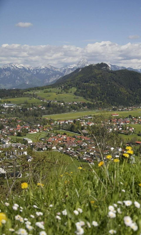 Allgäu Last Minute Ferienwohnung buchen und direkt in den Bergen in Pfronten sein..
