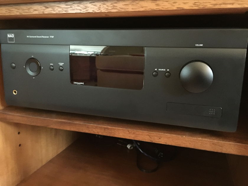 NAD T 757 7.1-Channel Home Theater Receiver (mint condition)