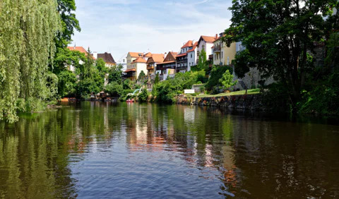 Český Krumlov: Advent Wooden Raft River Cruise